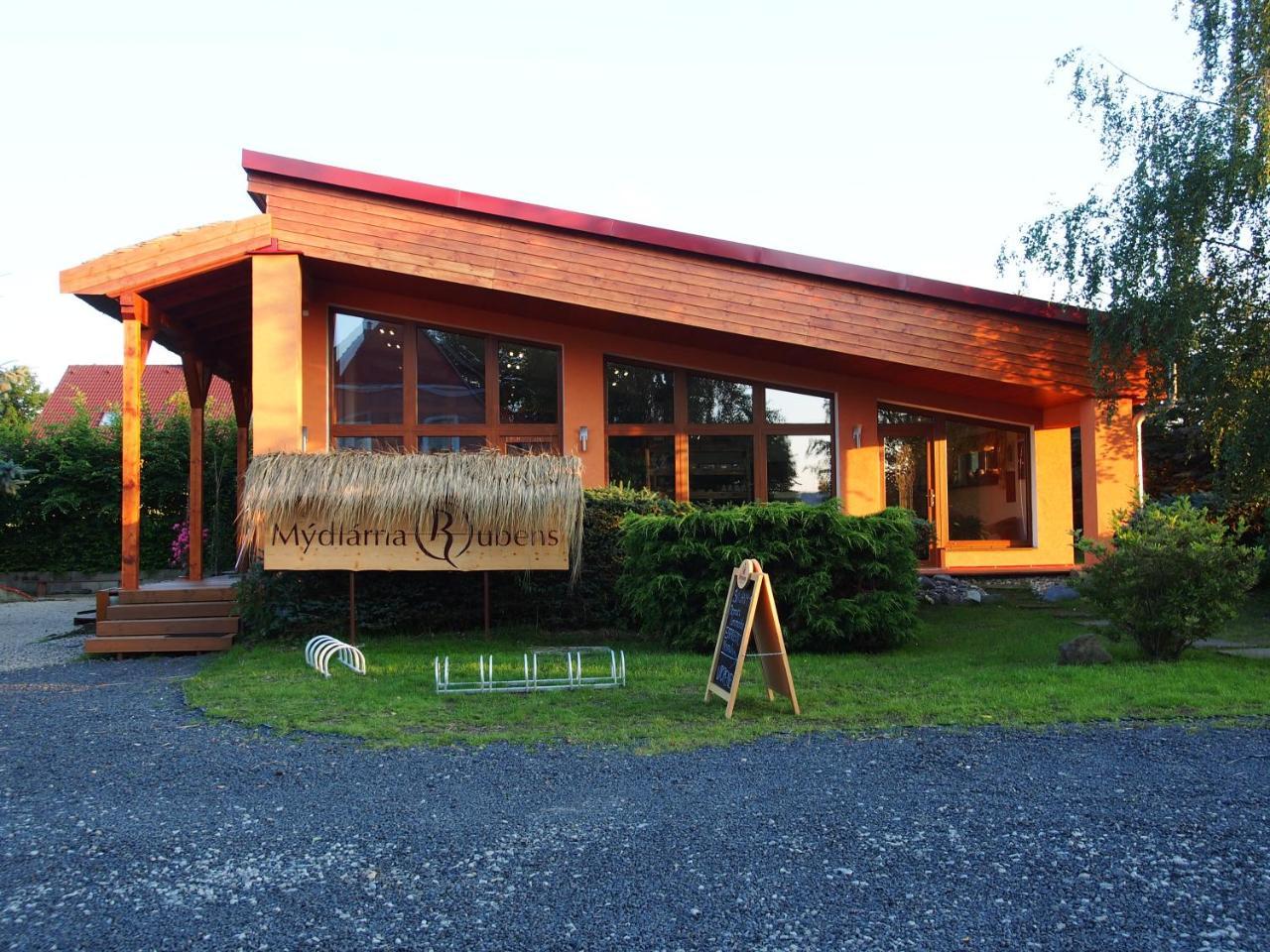 Apartman Ruzak Ruzova エクステリア 写真